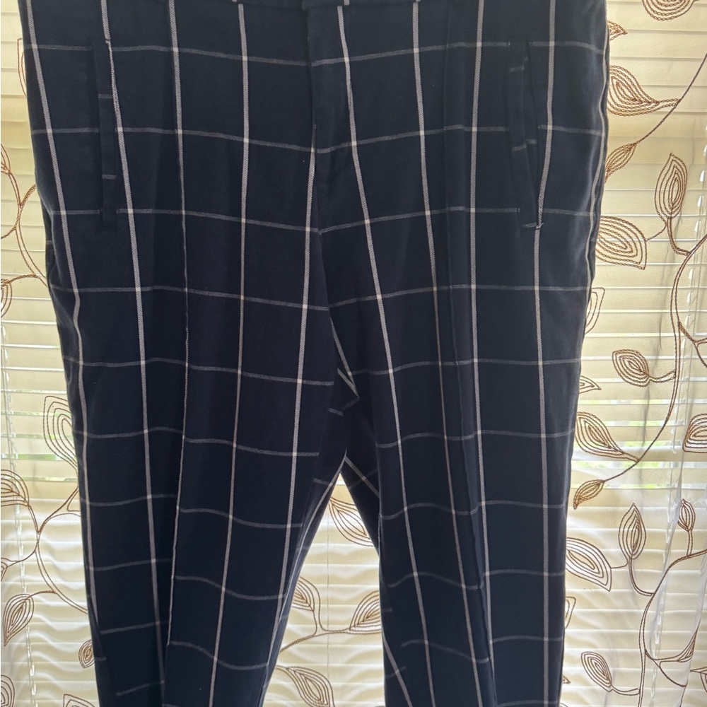 Women's Navy Blue and White Checkered Capris